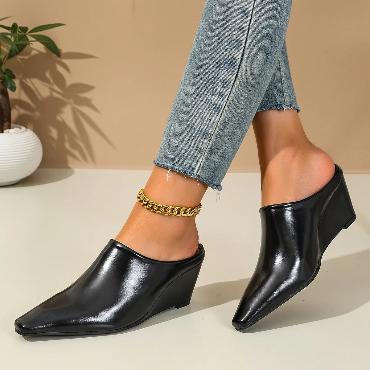 Dorte Elegant Platform Slip-On Sandale